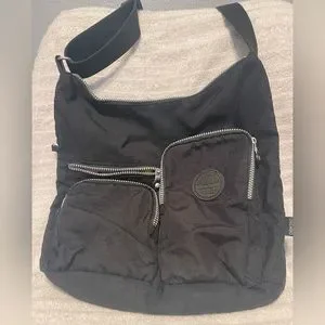 OAKARBO TRAVELING CROSSBODY BAG